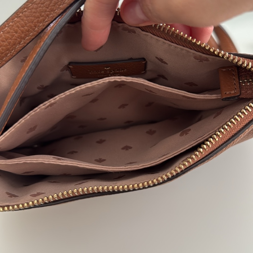 Kate Spade Pebble Leather Triple Compartment Crossbody with Matching Wallet - Picture 2 of 9